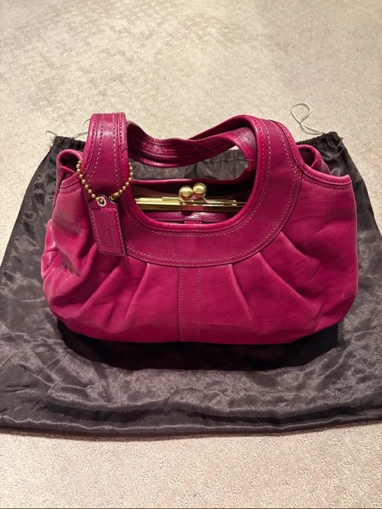 Coach Ergo Magenta Pleated Leather Shoulder Bag with Kiss-Lock Frame - Picture 2 of 14